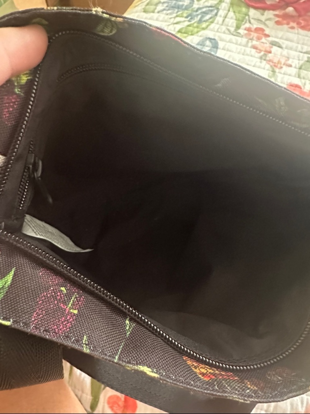 Dakine Black Floral Botanical Crossbody Bag - Picture 3 of 4